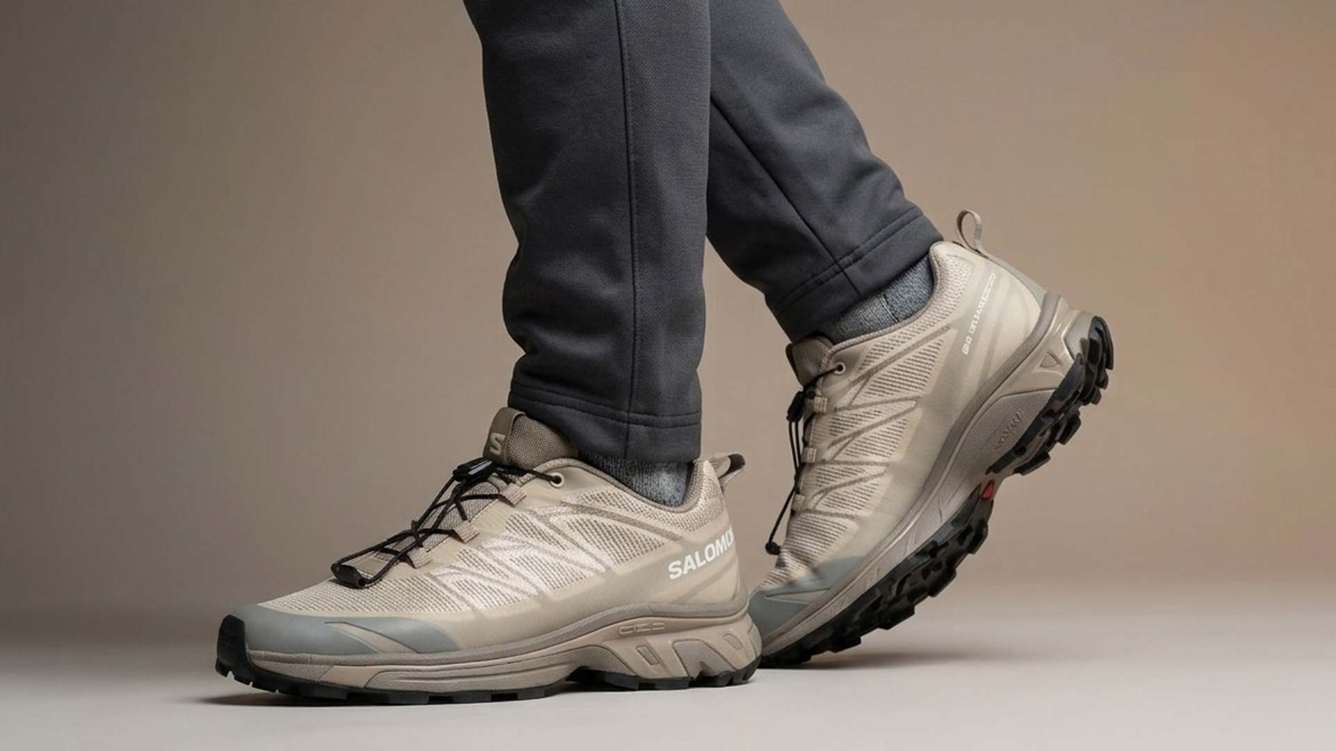 Стильные кроссовки Salomon XT-4 для спорта и города